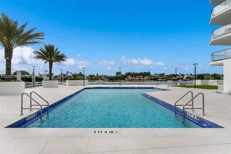 5500 Collins Avenue Miami Beach FL 33140