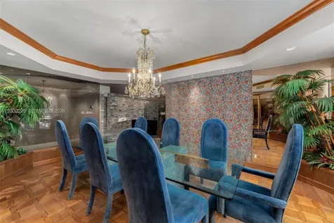 5500 Collins Avenue Miami Beach FL 33140
