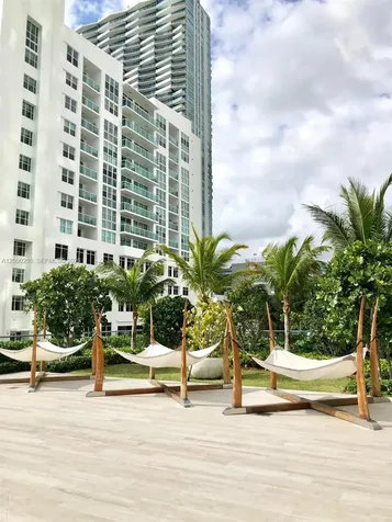 2900 NE 7 Avenue Miami FL 33137