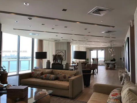 2900 NE 7 Avenue Miami FL 33137