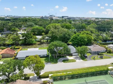 7009 SW 66th Avenue South Miami FL 33143