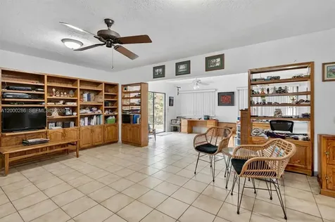 7009 SW 66th Avenue South Miami FL 33143