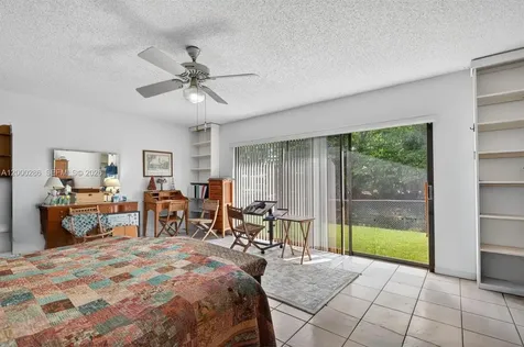 7009 SW 66th Avenue South Miami FL 33143