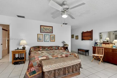 7009 SW 66th Avenue South Miami FL 33143