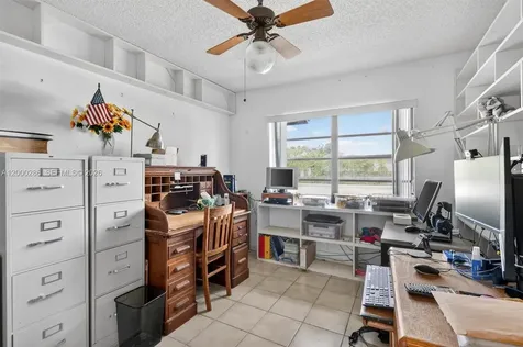 7009 SW 66th Avenue South Miami FL 33143