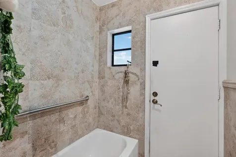 7009 SW 66th Avenue South Miami FL 33143