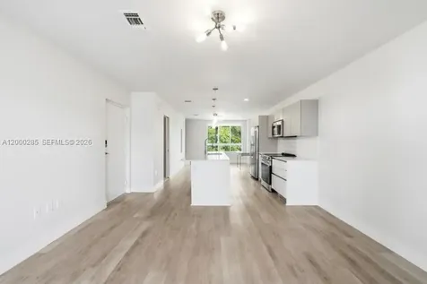 2505 NE 193rd Street Miami FL 33180