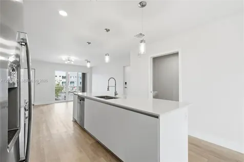 2505 NE 193rd Street Miami FL 33180
