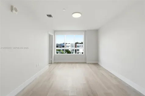 2505 NE 193rd Street Miami FL 33180
