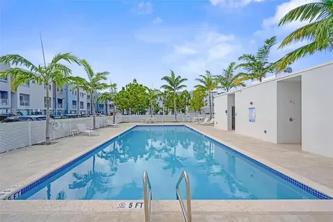 2505 NE 193rd Street Miami FL 33180