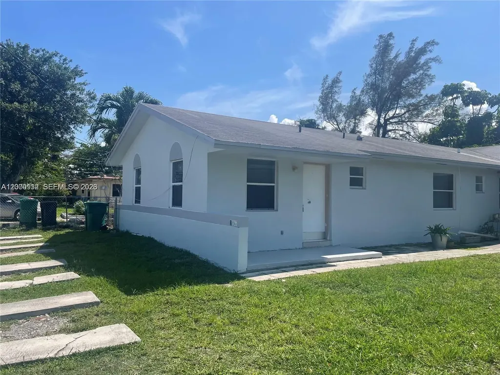 20044 SW 87th Place Cutler Bay FL 33189
