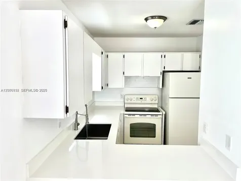 20044 SW 87th Place Cutler Bay FL 33189