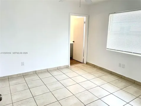 20044 SW 87th Place Cutler Bay FL 33189