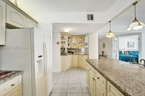 3725 S Ocean Drive Hollywood FL 33019