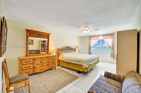 3725 S Ocean Drive Hollywood FL 33019