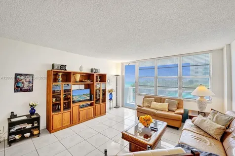 3725 S Ocean Drive Hollywood FL 33019
