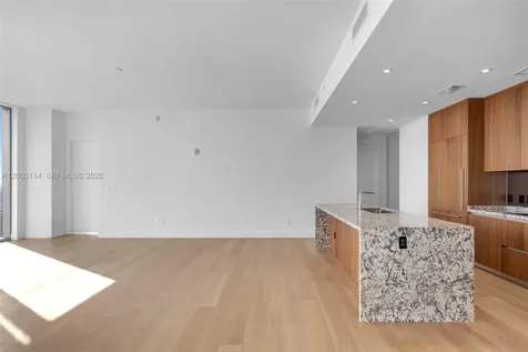 175 SE 25 Road Miami FL 33129
