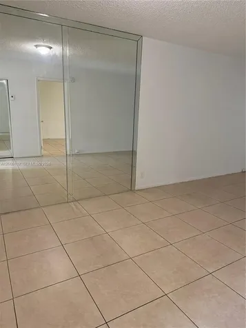 3091 NW 46th Avenue Lauderdale Lakes FL 33313
