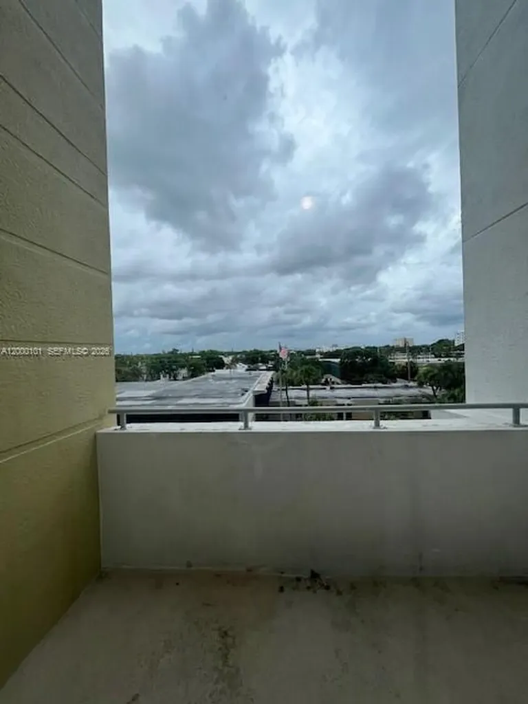 Hollywood FL 33020