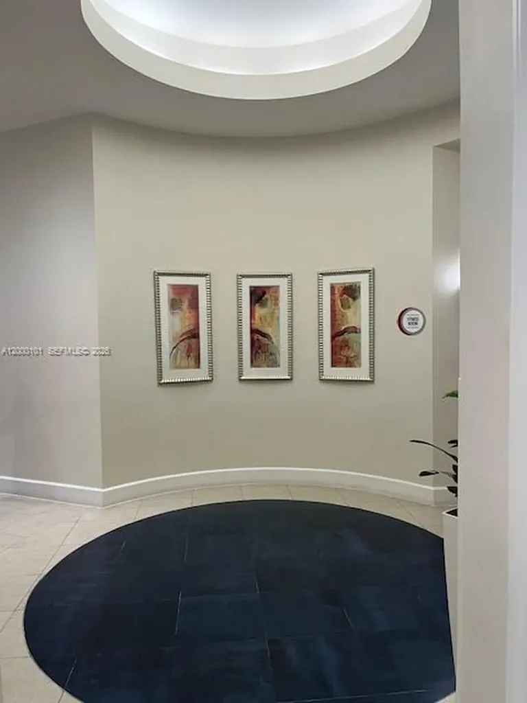 Hollywood FL 33020