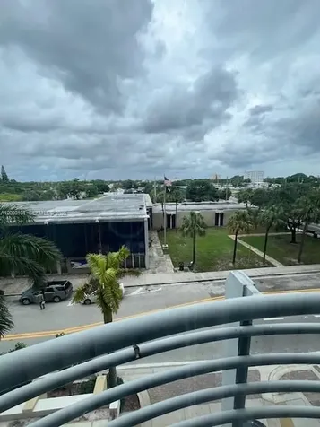 Hollywood FL 33020