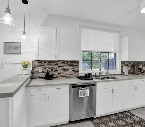 2501 NE 181st Street North Miami Beach FL 33160