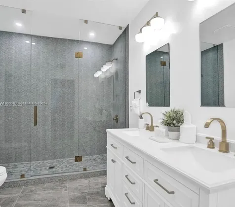 2501 NE 181st Street North Miami Beach FL 33160