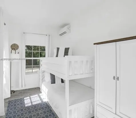 2501 NE 181st Street North Miami Beach FL 33160