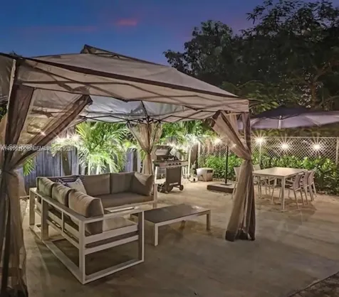 2501 NE 181st Street North Miami Beach FL 33160