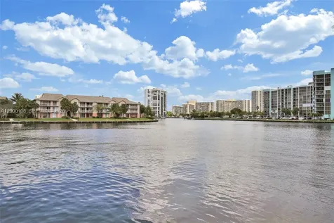 3800 S Ocean Drive Hollywood FL 33019