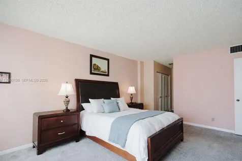 3800 S Ocean Drive Hollywood FL 33019