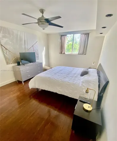 16590 NE 26th Avenue North Miami Beach FL 33160