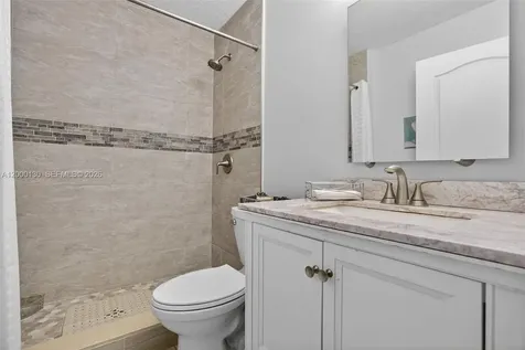 17455 NW 75th Place Hialeah FL 33015