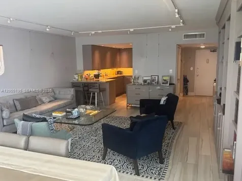 5401 Collins Avenue Miami Beach FL 33140