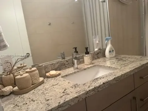5401 Collins Avenue Miami Beach FL 33140