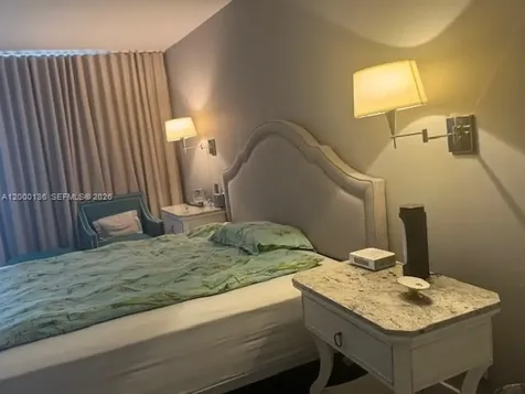 5401 Collins Avenue Miami Beach FL 33140