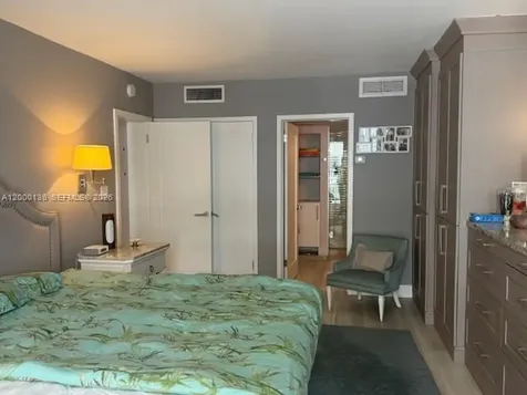 5401 Collins Avenue Miami Beach FL 33140