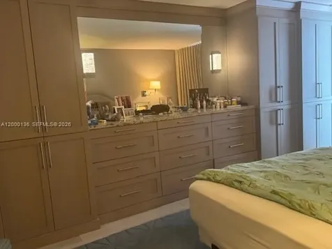 5401 Collins Avenue Miami Beach FL 33140