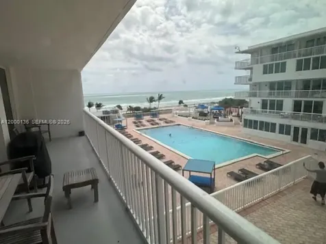 5401 Collins Avenue Miami Beach FL 33140