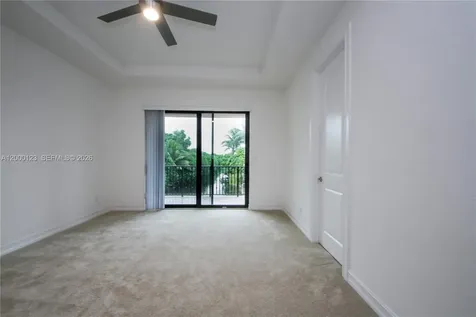 106 SW 127th Terrace Plantation FL 33325
