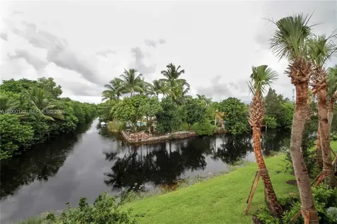 106 SW 127th Terrace Plantation FL 33325