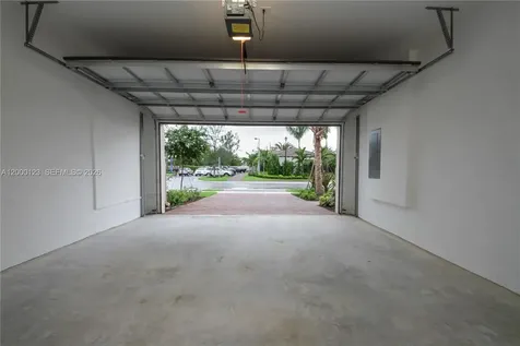 106 SW 127th Terrace Plantation FL 33325