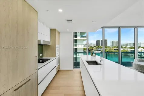 Bay Harbor Islands FL 33154
