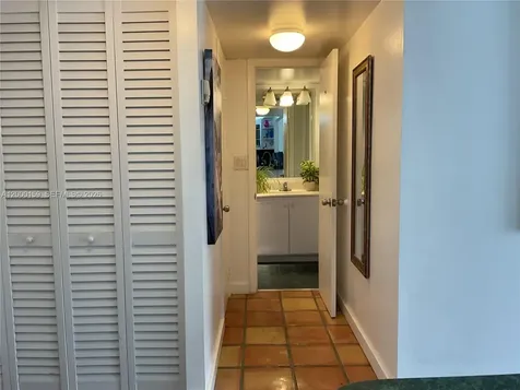 345 Ocean Drive Miami Beach FL 33139