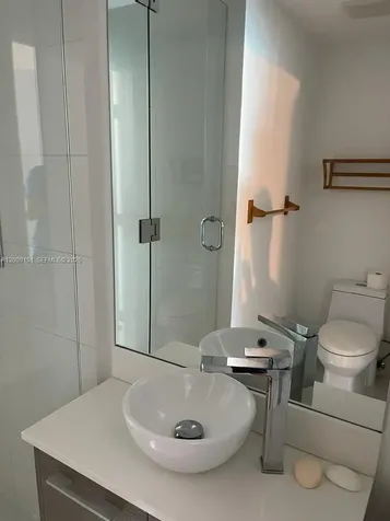 650 NE 32 Street Miami FL 33137