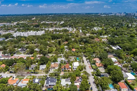 820 NE 82nd Terrace Miami FL 33138