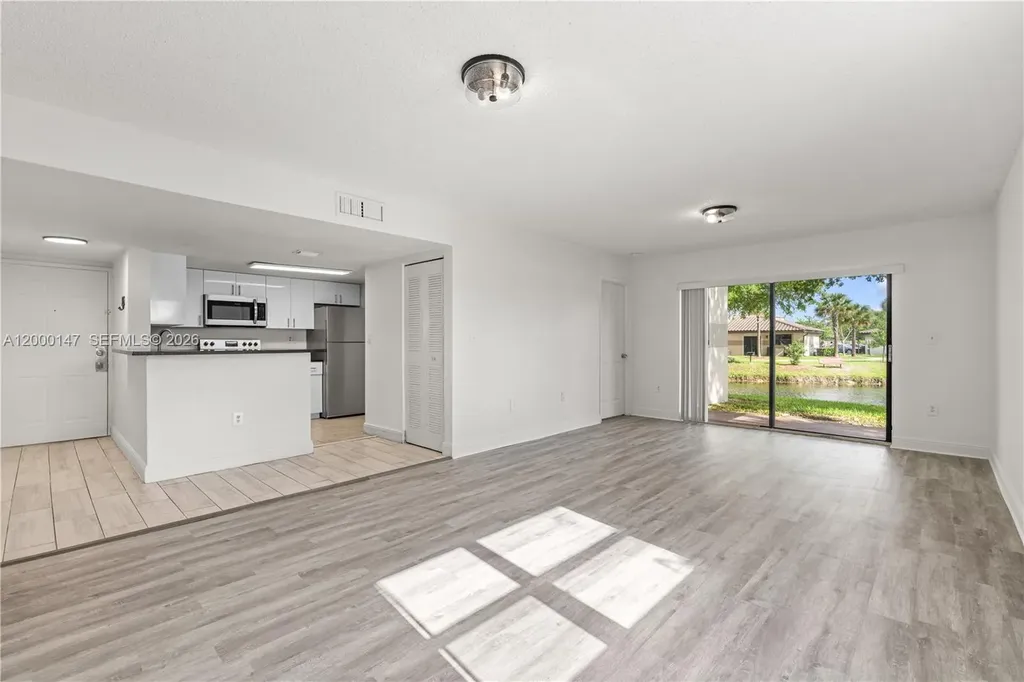 9821 Nob Hill Court Sunrise FL 33351