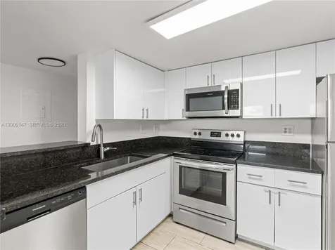 9821 Nob Hill Court Sunrise FL 33351