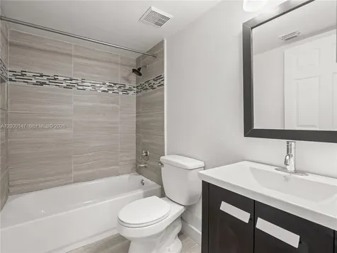 9821 Nob Hill Court Sunrise FL 33351
