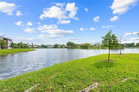 9821 Nob Hill Court Sunrise FL 33351